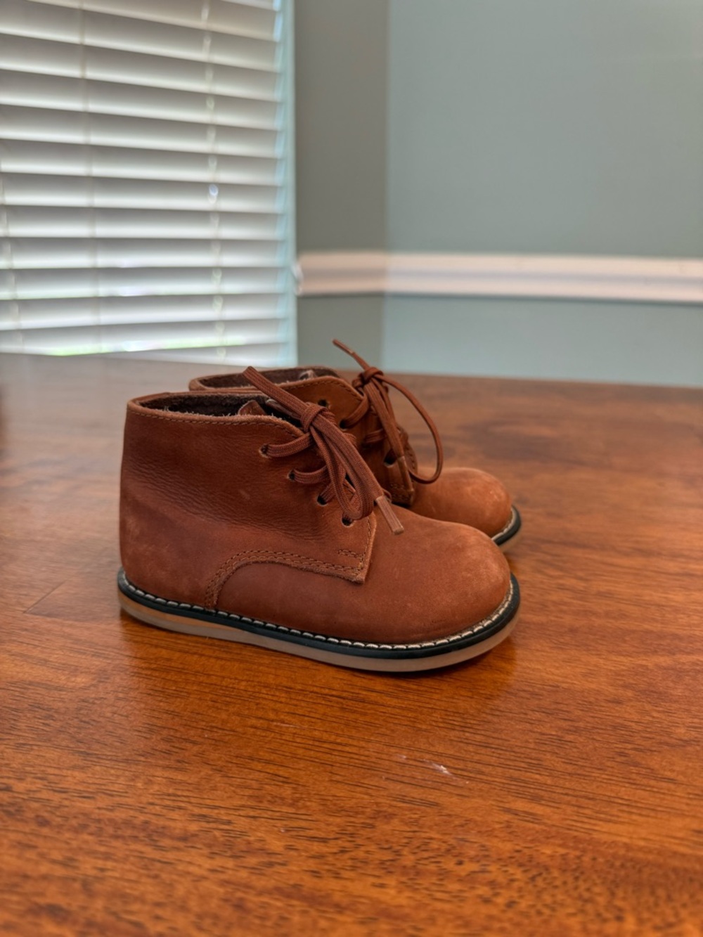 Josmo Logan Leather First Walker Baby Shoes size 6 brown excellent support